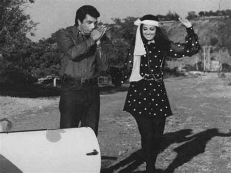 Hema Malini and Dharmendra best movies: 5 Evergreen films of the ...