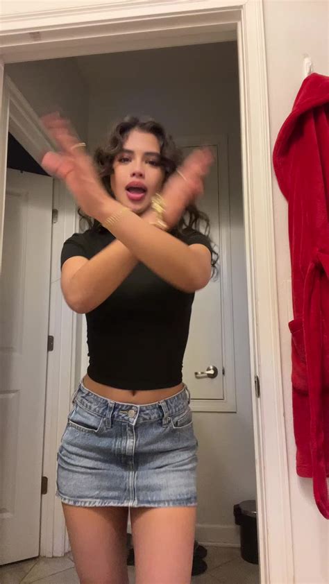 Victoria Jaimes (@victoriajaiimes) - Urlebird