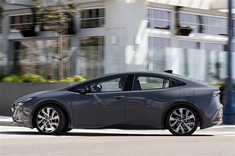 Compared: 2024 Toyota Prius Prime vs. 2024 Toyota RAV4 Prime | Capital ...