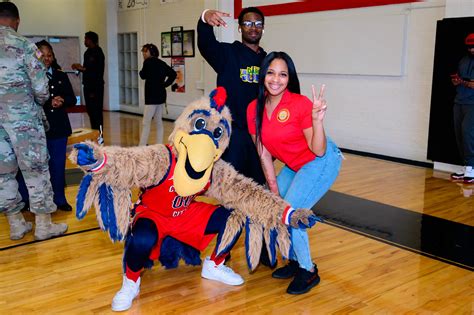 Photos: Jeremiah Robinson-Earl and his father gift basketball shoes to ...