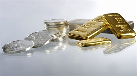 Gold and Silver prices touch new low| Check latest prices of precious ...
