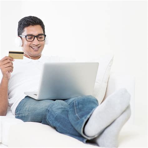 This Credit Card Mistake Can Land You In Serious Debt - Scarlett Johansson