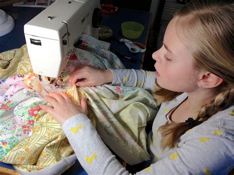 Free Sewing Lessons 的图像结果