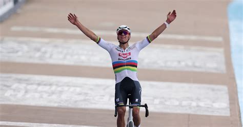 Paris-Roubaix 2024: Mathieu van der Poel retains classic cycling title ...