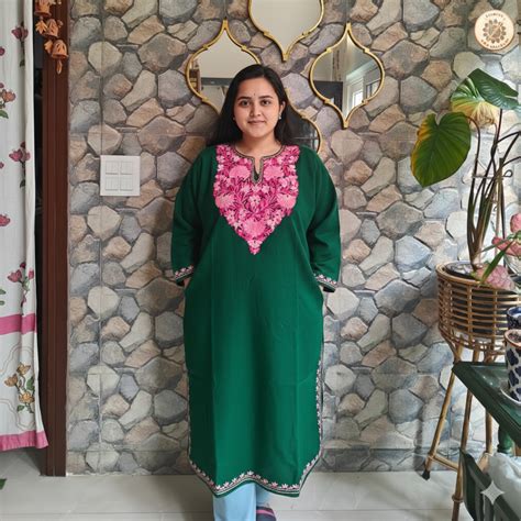 “MEGHNA" Kashmiri Pheran – Kaur Chikankaari