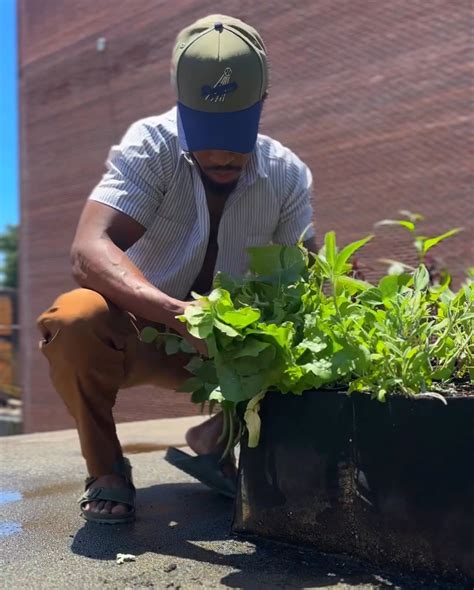 Bertram Williams Jr.'s feet