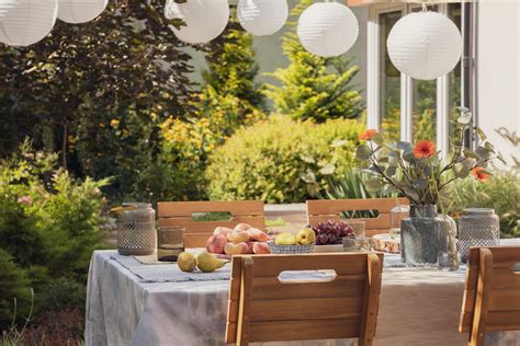 Ideas for Your Next Outdoor Table Centerpiece | Outdoor Furniture ...