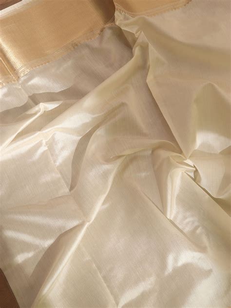 Dyeable Banarasi Handloom Pure Organza Silk Saree - Exquisite Elegance