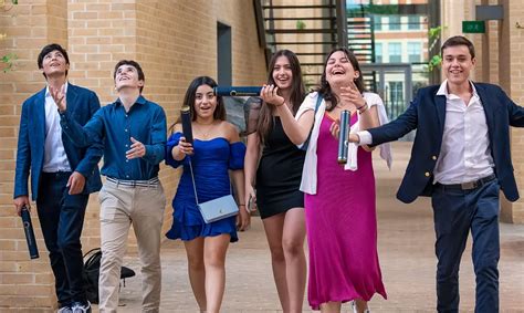 Fresh Man Course Computer Program 的图像结果