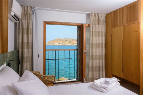 Hotelsandvillasincrete.com | Selection of the best villas in Crete and ...
