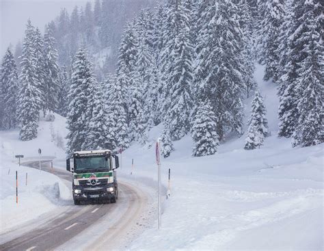 Schneechaos: Kein Durchkommen für die Milchlaster | agrarheute.com
