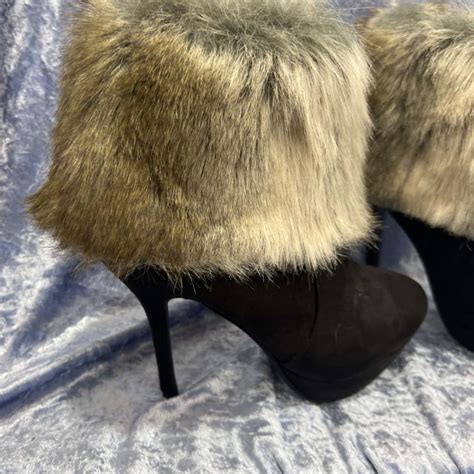 Womens Black Fur Heels Size 39(s)