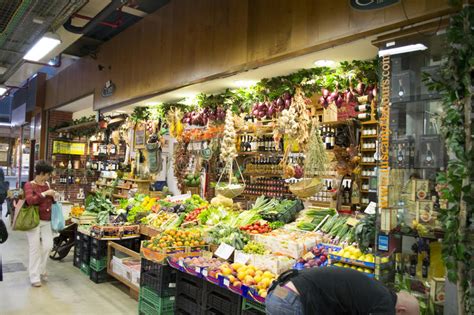 水果和蔬菜商店 编辑类库存照片. 图片 包括有 水果和蔬菜商店 - 60400638