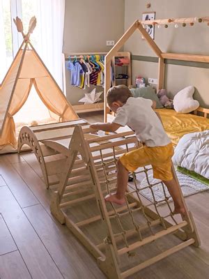 Triangolo Pikler con Rampa Montessori in Legno | YokoTower