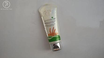 Lotus Herbals WhiteGlow Skin Brightening Oatmeal & Yogurt Scrub ...