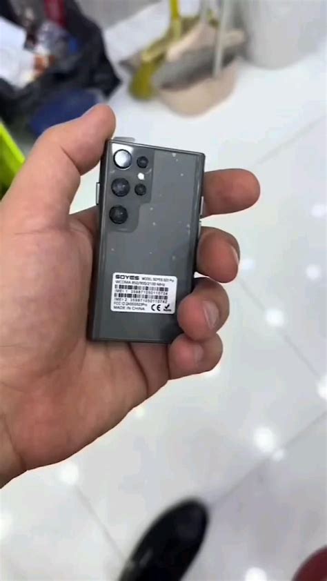 Smallest Cell Phone 的图像结果