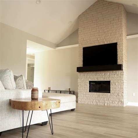 Evolve National True Non-Rated 14.25 Square feet White Valley Faux ...