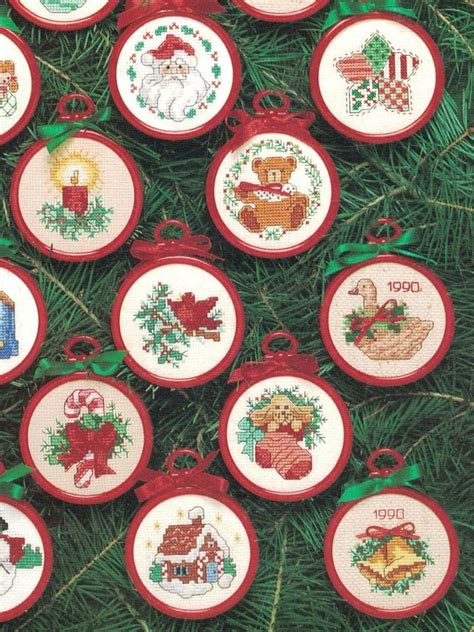 Vintage Christmas Ornaments Cross Stitch Patterns: 32 Festive Designs ...