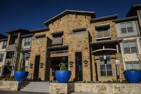 GATEWAY OAKS INTERIORS- Forney, TX – Hodges USA