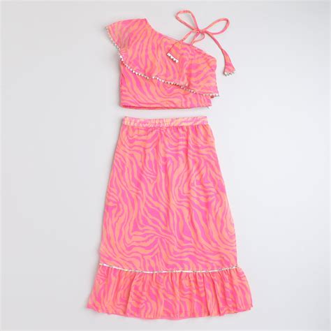 Shop Animal Print One Shoulder Ethnic Top And Tieres Skirt Set-Pink ...