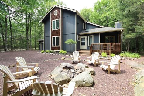 Lake Naomi Vacation Rentals & Homes - Pocono Pines, PA | Airbnb