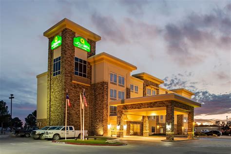 La Quinta Inn & Suites by Wyndham Pecos | Pecos, TX Hotels