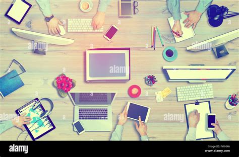 Busy People Images 的图像结果