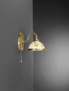 applique da parete classiche applique in ottone con vetro crema a 1 luce verso basso applique da parete classiche applique in ottone con vetro crema a 1 luce verso basso