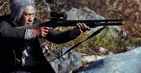 '사냥' 안성기 응원글 폭발…"배우들 미쳤다, 극장 가서 안보면 미쳐"