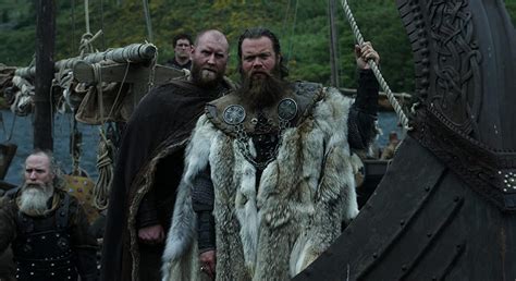 Vikings: Valhalla: elenco revela detalhes sobre cena da luta na ponte ...