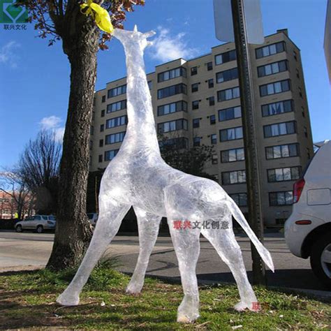 供应玻璃钢鹿动物雕塑几何切面鹿 仿真鹿广场园林庭院装饰-阿里巴巴