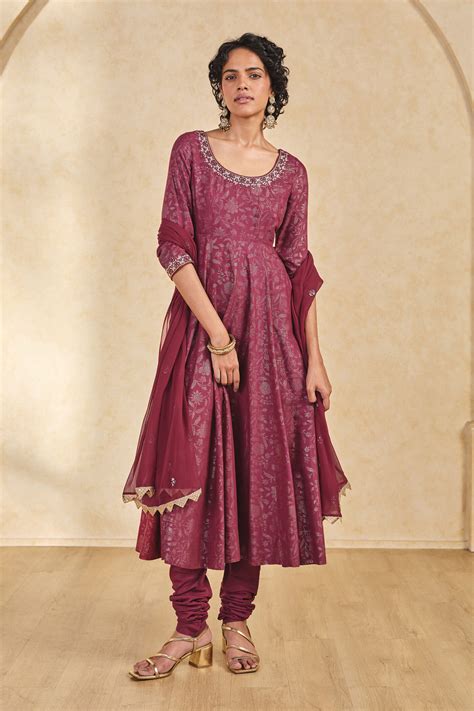 Buy Floral Motif Festive Set Online In India at Global Desi F24M2483P ...