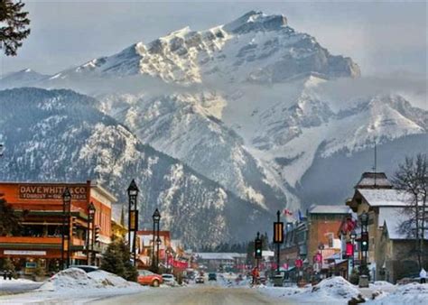 ਕੈਨੇਡਾ ਦੇ ਇਸ 138 ਸਾਲ ਪੁਰਾਣੇ ਪਿੰਡ 'ਚ ਹਨ ਗਰਮ ਪਾਣੀ ਦੇ ਝਰਨੇ