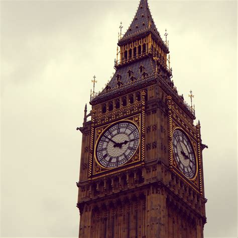 Download wallpaper 2780x2780 clock, tower, architecture ipad air, ipad ...