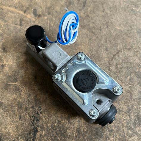 Genuine Dexter UFP Surge Brake Actuator Master Cylinder with Integrate – Brakes 4 Trailers