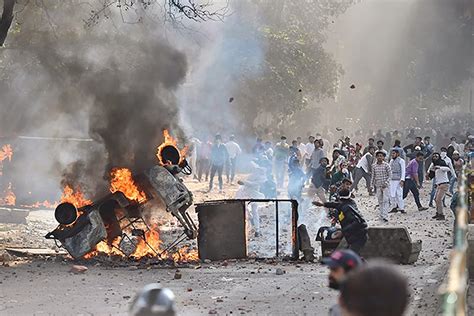 Constable among 4 killed, DCP injured in fresh riots over CAA in ...