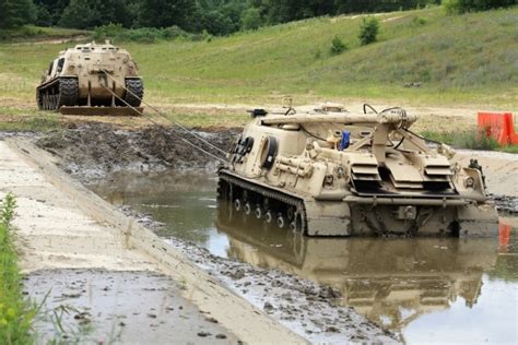 Photo Essay: Army M88A1 Medium-Tracked Recovery Vehicle in action ...