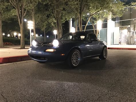 She cleans up nice : r/Miata