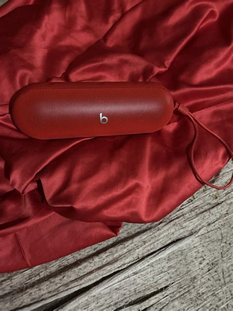 Beats Pill – Wireless Bluetooth Speaker and Portable Charger via USB-C ...