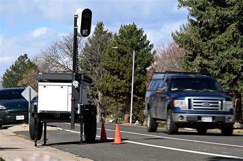 Mobile automated speed trailer deploys in Longmont