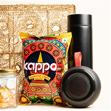 Mandaram Kerala Onam Gift Hamper – Modern & Traditional Onam Gifting ...