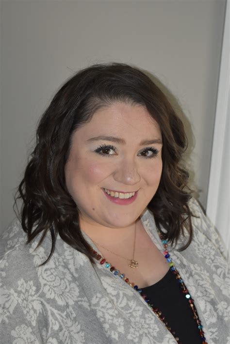 Rachael Martin Headshot - North Shore Family Services