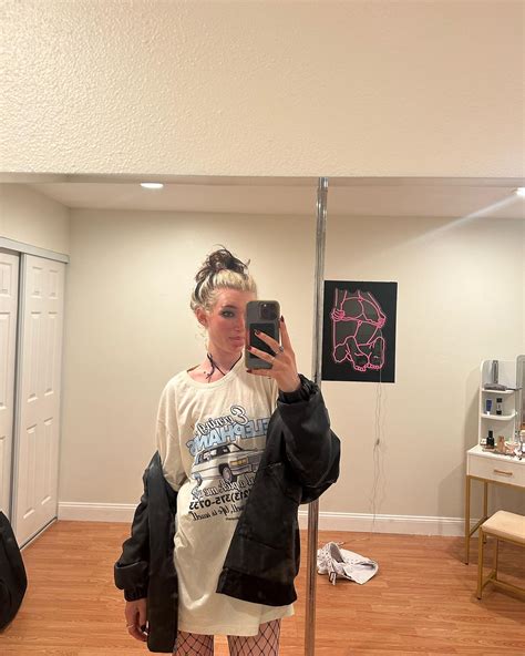 madi ruve | i kno u wanna kiss me 🤭 | Instagram