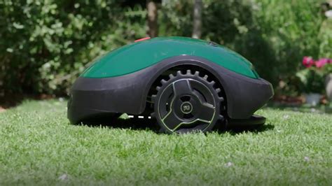 Robomow RX12   Robot Tagliaerba   YouTube