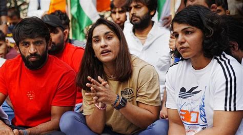 Protesting wrestlers to immerse medals in Ganges, hunger strike at ...