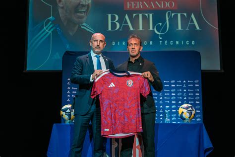 Fernando Batista presentado oficialmente como DT de La Selección Mayor ...