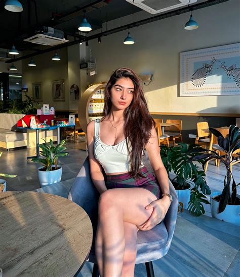 Nazila Sitaishi | you all about her, and she all about hers | Instagram