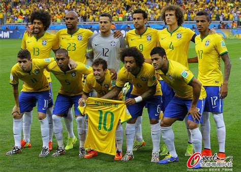 巴西队世界杯主力阵容大讨论 三套阵容哪套最强？_国际足球-五洲热报_新浪竞技风暴_新浪网