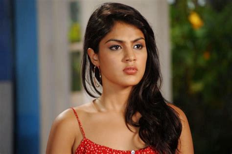 Sonali Cable Movie - Fame Actress Rhea Chakraborty Cute Images ...