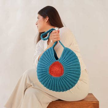 Itihasikala | Handcrafted Women's Handbags And Stoles [SALE]